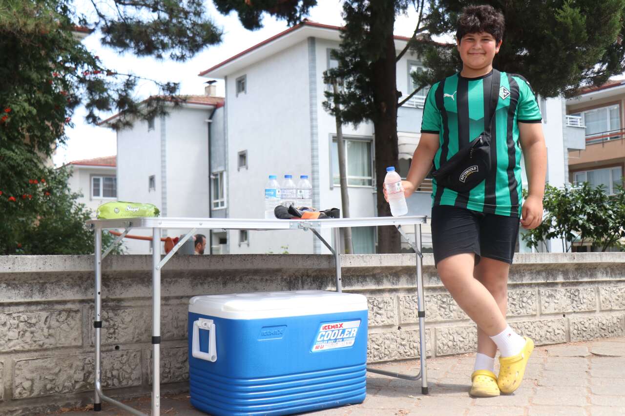 14 yaşında servet kazanıyor! Aylık geliri asgari ücreti 3’e katladı 6